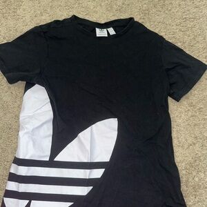Adidas’s black and white tee !